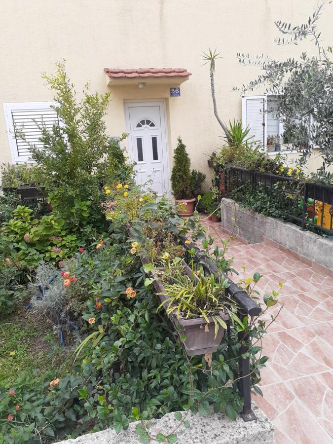 Apartmani Irena Tivat Eksteriør billede